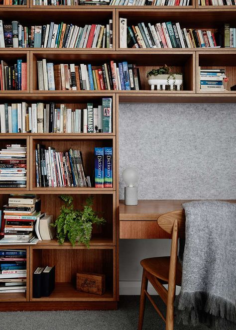 Wall Bookshelf, Home Library Rooms, Home Library Design, Bookshelf Design, Wall Bookshelves, Home Libraries, Built In Desk, Home Library, Home Office Design