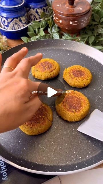 Mamta Gautam on Instagram: "Weight loss tikki made by soya chunks. Easy nd quick recipe #weighproblems #weightlossathome #tikki #souachunks" Soya Tikki Recipe, Soya Chunks Recipe Indian, Soya Chunks Recipe, Soya Chunks, Spicy Snacks Recipes, Soya Bean, Spicy Snacks, Quick Recipes, Protein Powder