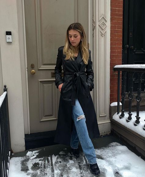 Ella Rose Mcfadin, Ella Rose, Ella Mcfadin, Nyc Winter Aesthetic, Fall Fit, Rose Hair, Leather Trench Coat, Winter Aesthetic, Blonde Hair