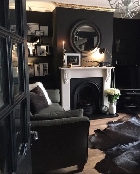 Dark Living Rooms, Dark Home Decor, Black Living Room, Dark Home, Dark Interiors, Living Room Inspo, A Living Room, Cozy Living Rooms, Front Room