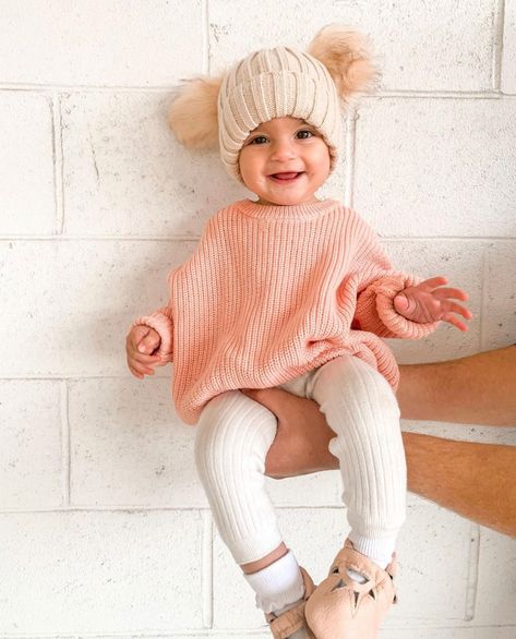 Pink Baby Sweater, Girls Winter Outfits, Girl Ootd, Pom Pom Baby, Child Fashion, Baby Girl Clothes Winter, Winter Baby Clothes, Baby Momma