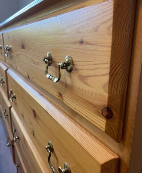 Honey Oak Dresser Makeover, Pine Bedroom Furniture Makeover, Antique Oak Dresser Makeover, Refinished Pine Dresser, Dresser Handles Ideas, Honey Oak Dresser, 80s Oak Dresser Makeover, Oak Dresser With Gold Knobs, Pine Dresser Makeover