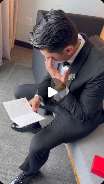 Wedding Content Creator | YN on Instagram: "🥹Un detalle sorpresa empezando el gran día 💍🤍
#weddingcontentcreator 🤳🏼

#wedding #bride #groom #boda #moment #couple #inpiration #details #novia #novios #novio #weddingday #reaction #weddinginspiration" Groom Getting Ready Video, Wedding Groom Reaction, Groom Helping Bride Get Ready, Wedding Content, Groom Reaction, August 8, Wedding Inspirations, Photo Tips, Content Creator