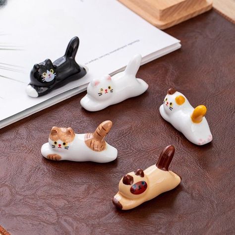 Cat Pen, Rabbit Collection, Matcha Set, Cerámica Ideas, Chopstick Holder, Unique Table, Chopstick Rest, Style Japonais, Chinese Ceramics