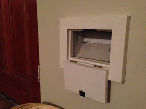 DIY mail slot cover | littlehousesbigdogs Office Mailboxes, Diy Mail, Mail Slots, Mail Slot, Slot Machine Cake, Eating Before Bed, Slot Machine Party, Senior Home Care, Healthy Meal Delivery Service