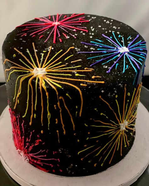 Firework Cake Ideas, New Years Eve Cake Ideas, New Year Cake Designs, Seasonal Cakes, Fireworks Cake, Fourth Of July Cakes, New Years Eve Day, New Years Eve Fireworks, New Years Cookies