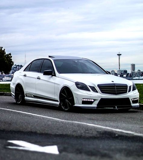 E350 Mercedes, Cars Modified, Mercedes Benz World, Mercedes Benz Coupe, Merc Benz, Mercedes C63 Amg, Slammed Cars, مرسيدس بنز, Mercedes Benz C63