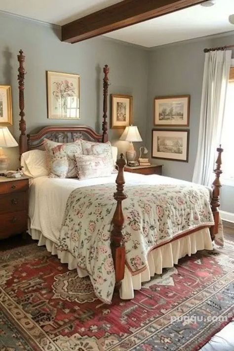 Cozy Bedroom Aesthetic, Vintage Farmhouse Bedroom, Cottage Bedroom, Farmhouse Bedroom Decor, Farmhouse Bedroom, Bedroom Aesthetic, Beautiful Bedrooms, Dream Bedroom, My New Room