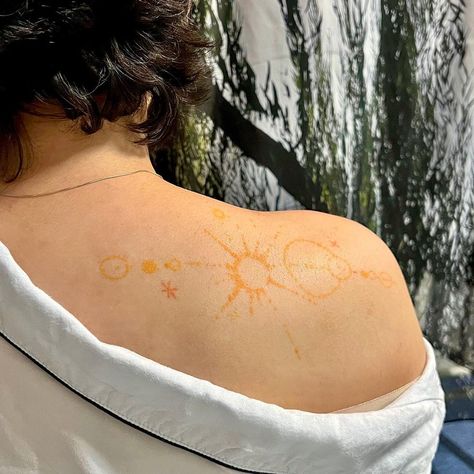 청녹포크(handpoke.靑綠) on Instagram: “. (10 Months Healed) An afterimage of the orange sun.🌞 Thank you so much ! . ~ 1 May in Sydney. May ~ in Melbourne.” Orange Sun Tattoo, Sun Tattoos, 1 May, Sun Tattoo, Thank You So Much, Tattoo Ideas, Melbourne, Sydney, Healing