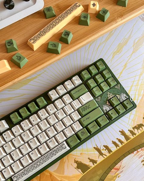 Any LOTR fans here? 🌿💍🗡️ 🧺 Thank you @drop for gifting me this gorgeous keyboard #keyboardbuild #Drop #DropLOTR Keycaps | dropxlotr | mechanical keyboard | gaming | Mushroom Keyboard, Gaming Keyboard Aesthetic, Lotr Room, Keyboard Ideas, Aesthetic Keyboard, Tech Room, Keyboard Gaming, Gaming Pc Build, Computer Build