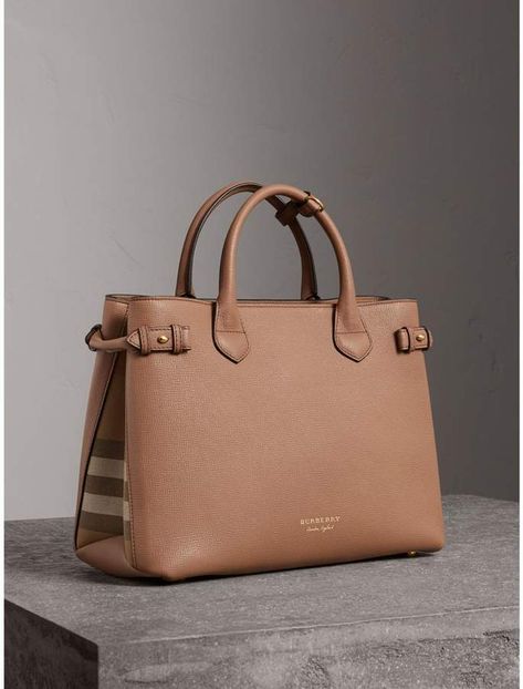 Burberry The Medium Banner in Leather and House Check Casual Office Fashion, Fashion Office, Office Fashion Women, The Medium, Burberry Handbags, Fashion Business, Womens Fashion For Work, Work Outfits Women, Handbags For Women