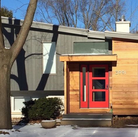 Three Ways to get your PERFECT MID-CENTURY front door:: image of cedar portico remodel with fabulous red front door Midcentury Front Door, Midcentury Modern Front Door, Mid Century Front Door, Mid Century Modern Front Door, Front Door Awning, Front Door Canopy, Exterior Door Colors, Front Door Lighting, Mid Century Modern Exterior