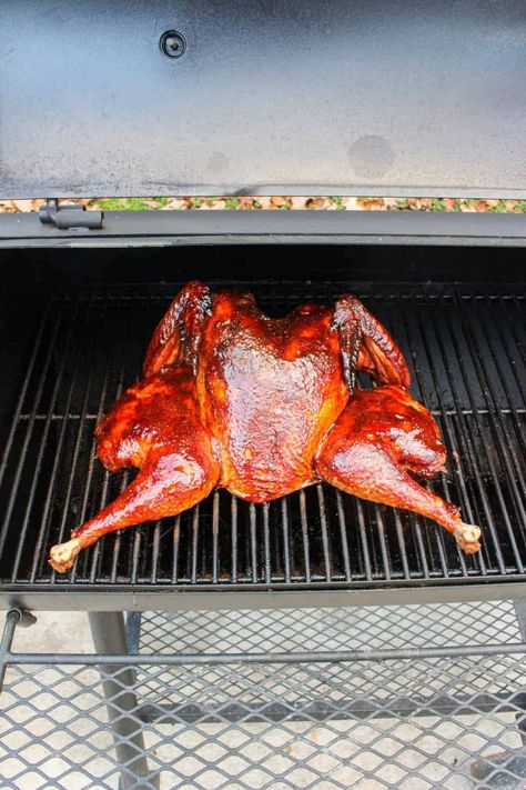 Spatchcock Turkey Recipe, Spatchcock Turkey, Bbq Turkey, Whole Turkey, Bbq Seasoning, Turkey Recipe, Fire Cooking, Smoked Chicken, Smoker Recipes