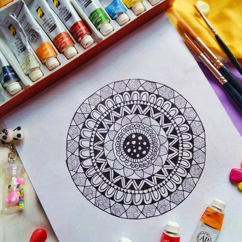 Made this mandala using some geometrical shapes (circles, triangle and hexagon) Mandala Art Using Geometrical Shapes, Triangle Mandala, Easy Mandala Drawing, Easy Mandala, Angle Design, Geometrical Shapes, Simple Mandala, Mandala Drawing, Circle Shape