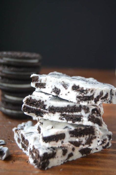 A stack of cookies and cream bark Cookies And Cream Bark, Oreo Cookie Bark, Two Ingredient Desserts, Oreo Bark, Christmas Bark, The View From Great Island, Graham Cracker Cookies, Cracker Cookies, Quick Easy Desserts