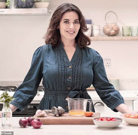 Celebrity Chef, Nigella Lawson, Celebrity Chefs, Grocery Online, Tv On The Radio, Daily Mail, Bbc, Chef, Women's Top