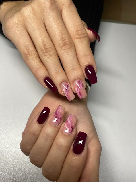 Dark Pink Marble Nails, Maroon Swirl Nails, Burgundy Marble Nail Designs, Nail Art Maroon Marble, Maroon Marble Nails, Red Marble Nails Acrylic, Pink And Burgundy Nails, Burgundy And Pink Nails, Burgundy Marble Nails