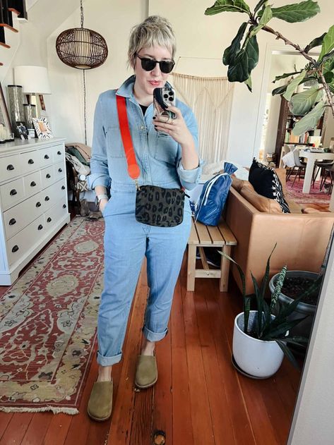 Dear Coveralls, You Are The Epitome of Easy Fashion...Yours Truly, Laura Jansen - The Mom Edit Styling Womens Coveralls, Coveralls Women Fashion, Coverall Outfit Women, Coverall Outfit, Denim Coverall, Season Outfits, Mom Edit, Jumpsuit Outfits, Coverall Jumpsuit