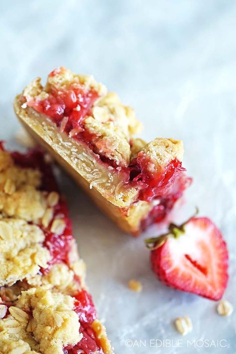 Vegan Bars, Rhubarb Bars, Jelly Bars, Paleo Running Momma, Oatmeal Bars Recipes, Heathy Snack, Strawberry Oatmeal Bars, Strawberry Bars, Almond Cookie