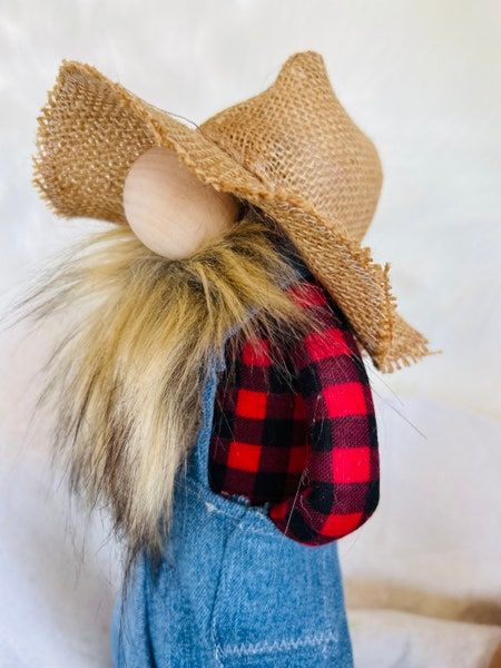 MitzisSewInStyle - Etsy Farmer Gnome, Cowboy Gnome, Female Gnome, Diy Gnome, Beard Colour, Valentine Gnome, Girl Gnome, Gnome Hat, Gnomes Diy