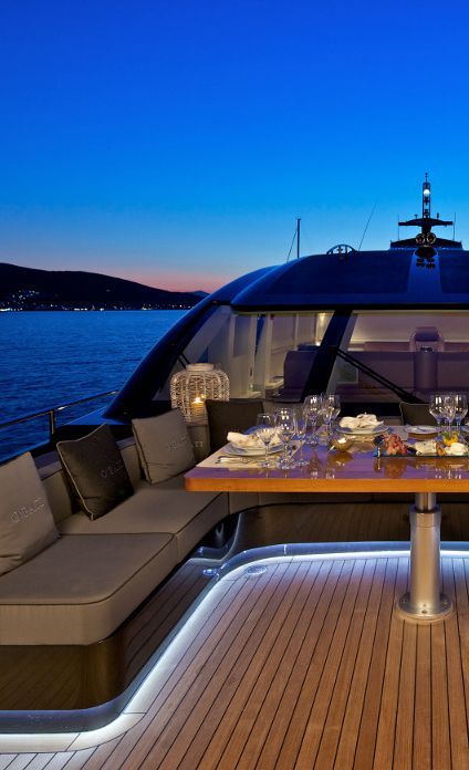 Luxury Yacht Real Estat, Yacht Party, Private Yacht, Yacht Interior, Yacht Life, Luxury Lifestyle Dreams, Yacht Boat, Yacht Design, Super Yachts