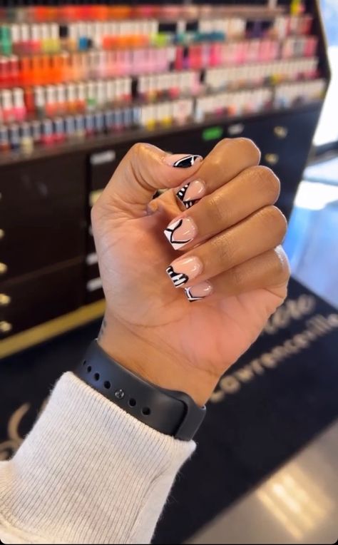 nail designs Black White Short Nails, Black White French Tip Nails, Black French Tip Nails Short, Short Black And White Nails, Black And White Short Nails, Abstract French Tip Nails, Black And White Nails Short, Abstract French Tip, French Tip Nails Black