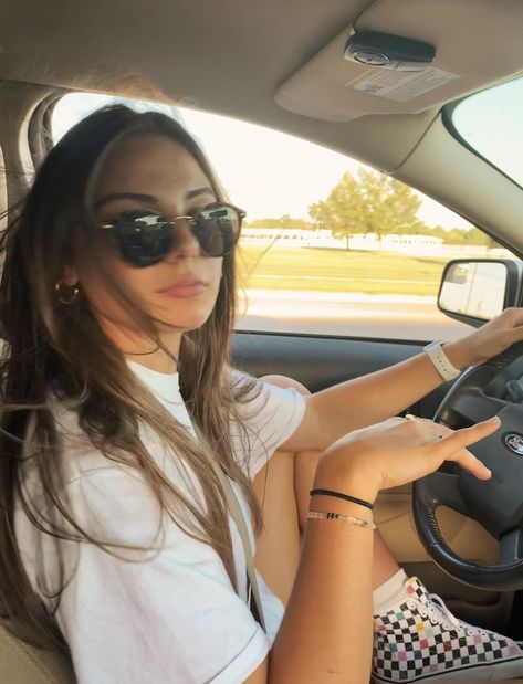 Driving Pictures Aesthetic, Summer Car Pictures, Casual Instagram Pictures Aesthetic, Cute Driving Pictures, Sunglasses Instagram Pictures, Pinterest Pictures To Recreate, Pics In Car Instagram, Off Guard Pictures Instagram, Summer Candids Photo Ideas