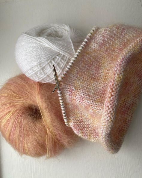 Summer Knits, Hantverk Diy, Knitting Hacks, Knit Projects, Mode Crochet, Angel Print, Mohair Knit, Yarn Inspiration, Mohair Yarn