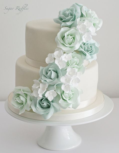 Mint Green Wedding Cake, Seafoam Green Wedding, Cascade Wedding Cake, Mint Green Cakes, Mint Wedding Cake, Wedding Cupcake Tower, Roses Wedding Cake, Cupcake Tower Wedding, Wedding Mint