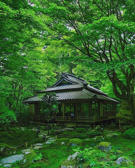 Garden Design Simple, Photo Japon, Shiga Japan, Japanese Countryside, Japanese Forest, Japanese Home Design, Japanese Village, Traditional Japanese Architecture, Japanese Style House