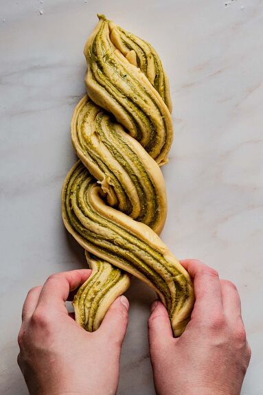 Pistachio Babka, Pistachio Filling, Pistachio Bread, Babka Bread, Pistachio Paste, Pistachio Recipes, Babka Recipe, Pistachio Butter, Chocolate Babka