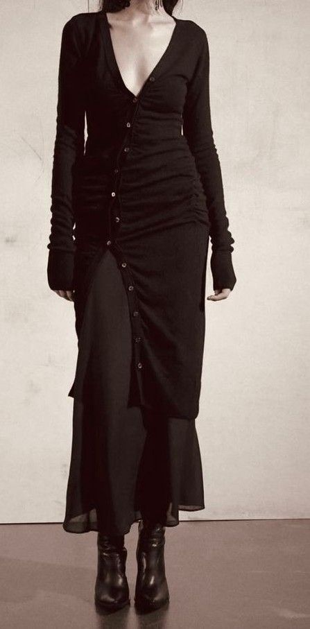 Minimalist Goth Aesthetic, Minimal Goth Outfit, Minimalist Goth Fashion, Goth Club Outfit, Minimal Goth, Minimalist Goth, Corporate Goth, Goth Aesthetic, Gothic Outfits