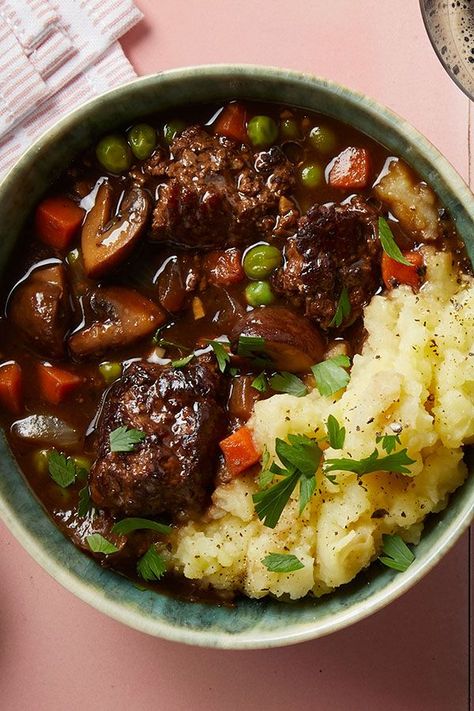 Beef And Mushroom Stew, Winter Stews, Mushroom Stew, With Mashed Potatoes, Healthy Comfort, Beef Stew Recipe, Stew Recipe, Beef Dinner, Cooking Food