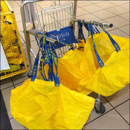 IKEA Yellow Bag Cart for Shopping Ikea Yellow, Ikea Bag, Kitchen Chores, Mall Shopping, Aesthetic Yellow, Filipino Funny, Yellow Theme, 70s Aesthetic, Mood And Tone