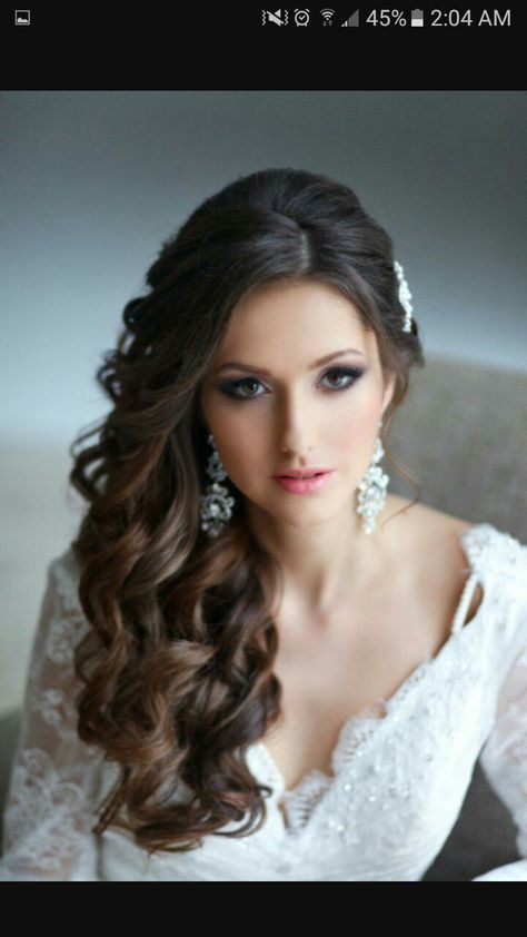 Hairstyles For Round Face, Side Curls, Wedding Hair Side, Side Swept Hairstyles, Quinceanera Hairstyles, Easy Hairstyles For Medium Hair, Simple Wedding Hairstyles, Side Hairstyles, Wedding Hairstyles With Veil