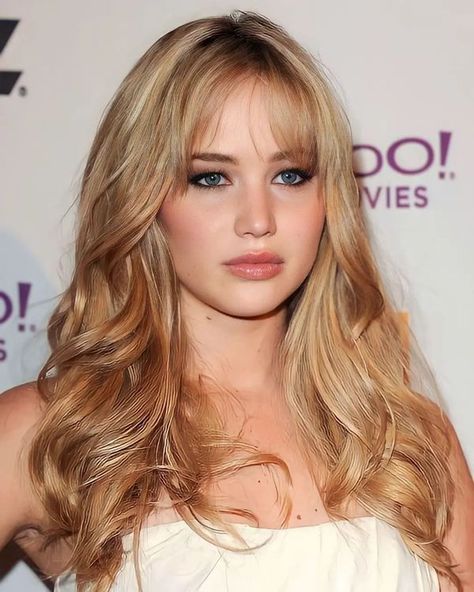 Katniss Everdeen Jlaw Fans Hunger Games Jennifer Lawrence, Jennifer Lawrence Hairstyles, Jennifer Lawrence Makeup, Jeniffer Lawrence, Jen Lawrence, Jennifer Lawrence Hair, Jennifer Lawrence Pics, Blonde Actresses, Oval Face Haircuts