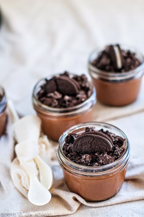 Notes from My Food Diary: Oreo Chocolate Cheesecake in a Jar Mason Jar Deserts, Mason Jar Recipes, Mason Jar Desserts Recipes, Mason Jar Desserts, Cheesecake In A Jar, Jar Recipes, Oreo Chocolate, Cake In A Jar, Dessert In A Jar