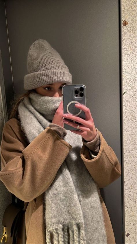 Camel Winter Coat, Foto Best Friend, Camel Coat Outfit, Waterfall Coat, Hat Organizer, Winter Coat Outfits, Organizer Ideas, Coat With Hood, Winter Outfits Cold