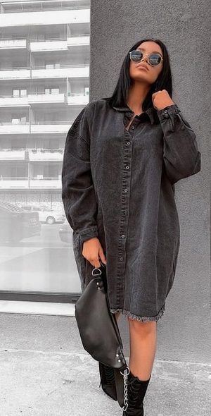 The best shirt dress outfit for women & t shirt fashion | GREY OVERSIZED SHIRT DRESS - Looking for the perfect office dress shirt outfit to wear for summer? These shirt dress outfits and styles shirt are perfect to wear for warm weather. Find the best casual and chic dress shirt outfits for women that are, comfortable, and also the best fashionable t shirts summer outfits for women. #shirtdressoutfit #shirtdress #tshirtstyle #styleshirt #summeroutfits Winter Outfit Board, All Black Outfit Aesthetic, Outfits Classy Elegant, Black Outfits Classy, Oversized Outfit Ideas, Cute All Black Outfits, White Shirt Dress Outfit, All Black Outfit Casual, New York Outfit Ideas