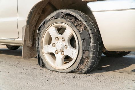 Retired Car On The Road, Motorhome Travels, Tire Pictures, Car Stock, Class C Motorhomes, Class A Motorhomes, Used Rv, Rv Tires, New Photo Download