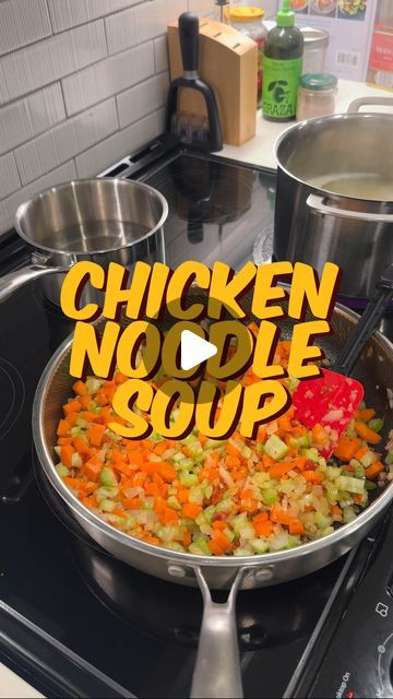 Chicken Noodle Soup Drumsticks, Chicken Noodle Soup Whole Chicken, Roast Chicken Noodle Soup, Freezing Onions, Easy Chicken Noodle Soup, Soup Noodles, Chicken Noodle Soup Recipe, Chicken Noodle Soup Easy, Chicken Noodle Soup Homemade