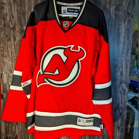 XL officially NHL licensed Reebok New Jersey Devils Jersey Earthy Outfits, Jersey Devil, New Jersey Devils, Sewing Tags, Fancy Dresses, New Jersey, Nhl, Street Wear, Tags