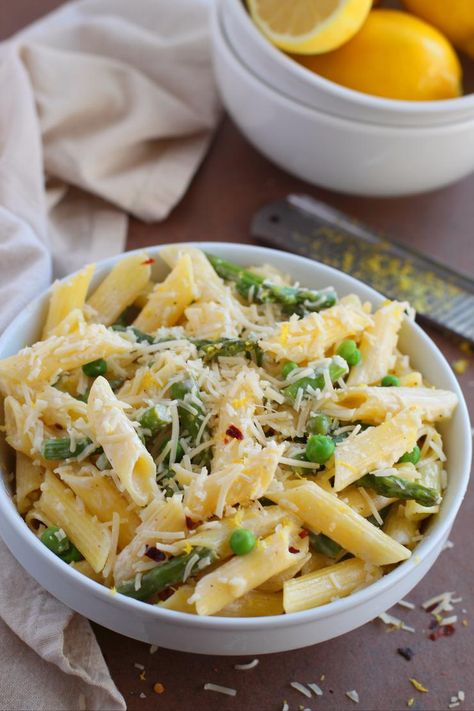 Spaghetti Asparagus Recipes, Creamy Lemon Asparagus Pasta, Lemon Asparagus Chicken Pasta, Best Pasta Recipe, Asparagus Pasta Recipes, Lemon Asparagus Pasta, Asparagus Chicken, Italian Baked Chicken, Garlic Parmesan Pasta