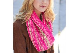 Caron - Shaker Rib Cowl in Simply Soft (downloadable PDF) Knitted Outerwear, Knitted Cowls, Knit Cowl Pattern Free, Knitting Scarves, Infinity Cowl, Cowl Knitting, Chunky Cowls, Knitted Scarves, Scarf Patterns