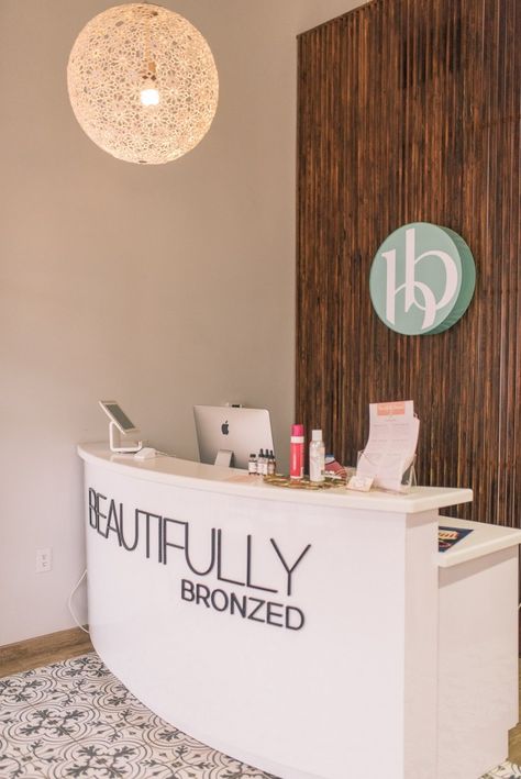 Spring Ready At The Best Houston Organic Spray Tan Salon Tanning Salon Design, Tanning Salon Decor, Spray Tan Salon, Spray Tan Room, Tanning Shop, Tan Salon, Ideas Decoracion Salon, Deco Spa, Spray Tan Salons