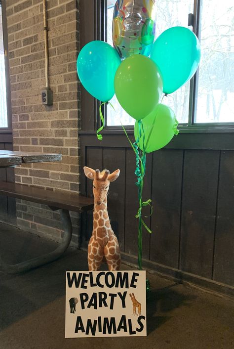 Simple Two Wild Birthday Decor, Zoo Party Ideas Decorations, Welcome Two The Jungle Birthday Boy, Welcome To The Jungle Birthday Party, Welcome Party Animals Sign, Welcome Two The Jungle Boy, Safari Birthday Party Food Ideas, Welcome Two The Jungle Party Ideas, Two Wild Birthday Party Boy Decor