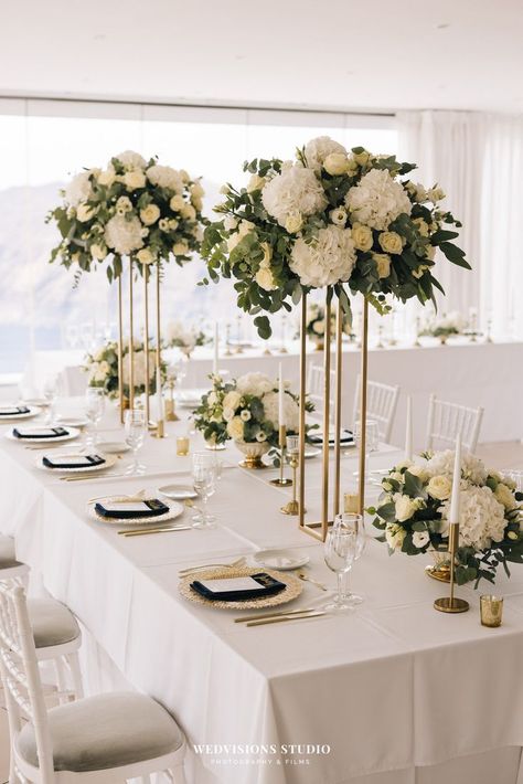 Indoor Wedding Reception Decorations, White And Gold Wedding Themes, Santorini Wedding Venue, Indoor Wedding Reception, White Wedding Decorations, Indoor Wedding Receptions, Wedding Reception Table Decorations, Reception Table Decorations, Dream Wedding Decorations