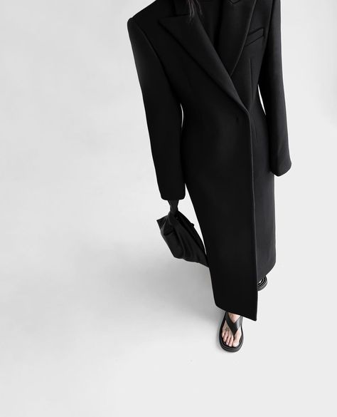 The Frankie Shop, Frankie Shop, Wool Overcoat, Maxi Coat, Feminine Silhouette, Style Looks, Cinched Waist, Wool Coat, Seoul