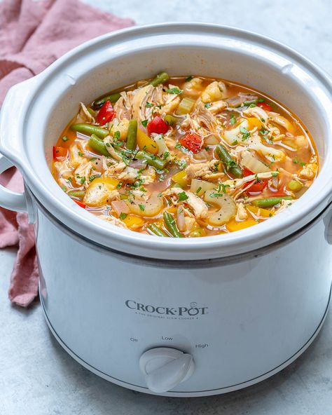 Chicken Veggie Crockpot, Chicken Zucchini Soup Crock Pot, Chicken Veggie Soup Crockpot, Crock Pot Chicken Vegetable Soup, Crock Pot Chicken Soup Slow Cooker, Crock Pot Chicken And Vegetables, Healthy Chicken Soup Crockpot, Crockpot Soup Vegetable, Chicken Vegetable Soup Crockpot