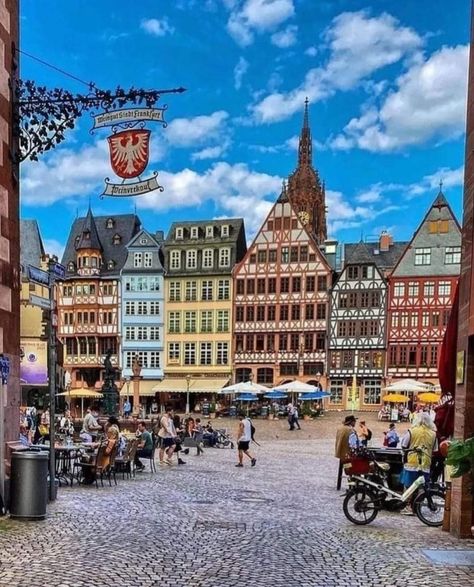 Places In Germany, Frankfurt Germany, Europe Map, Europe Travel Guide, Munich Germany, European Countries, Magical Places, Germany Travel, Travel Aesthetic